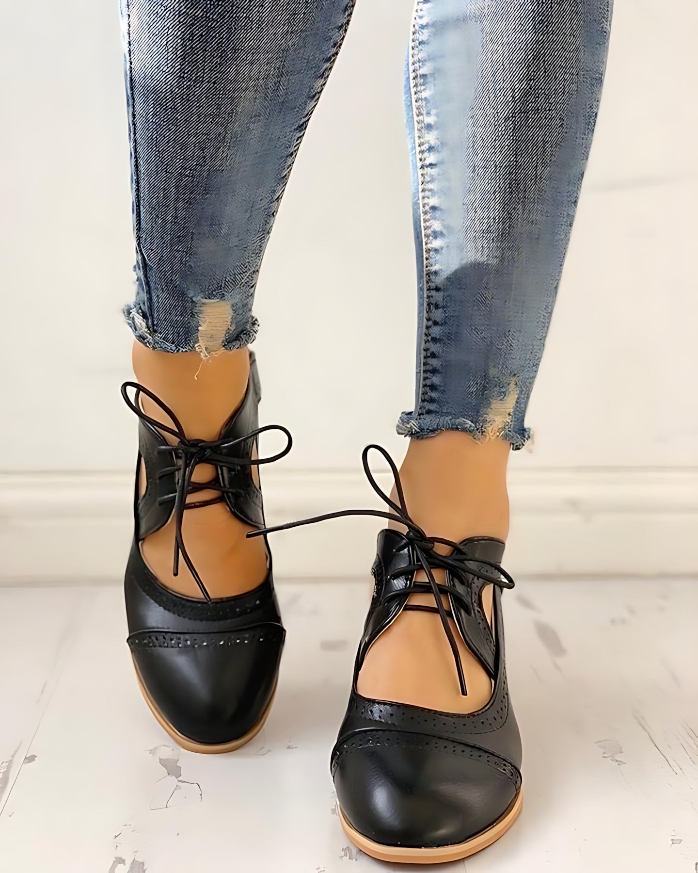 Elliana – Leather Lace Up Block Heel Oxfords