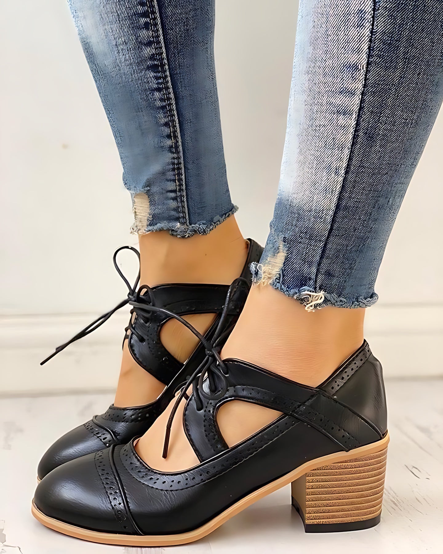 Elliana – Leather Lace Up Block Heel Oxfords