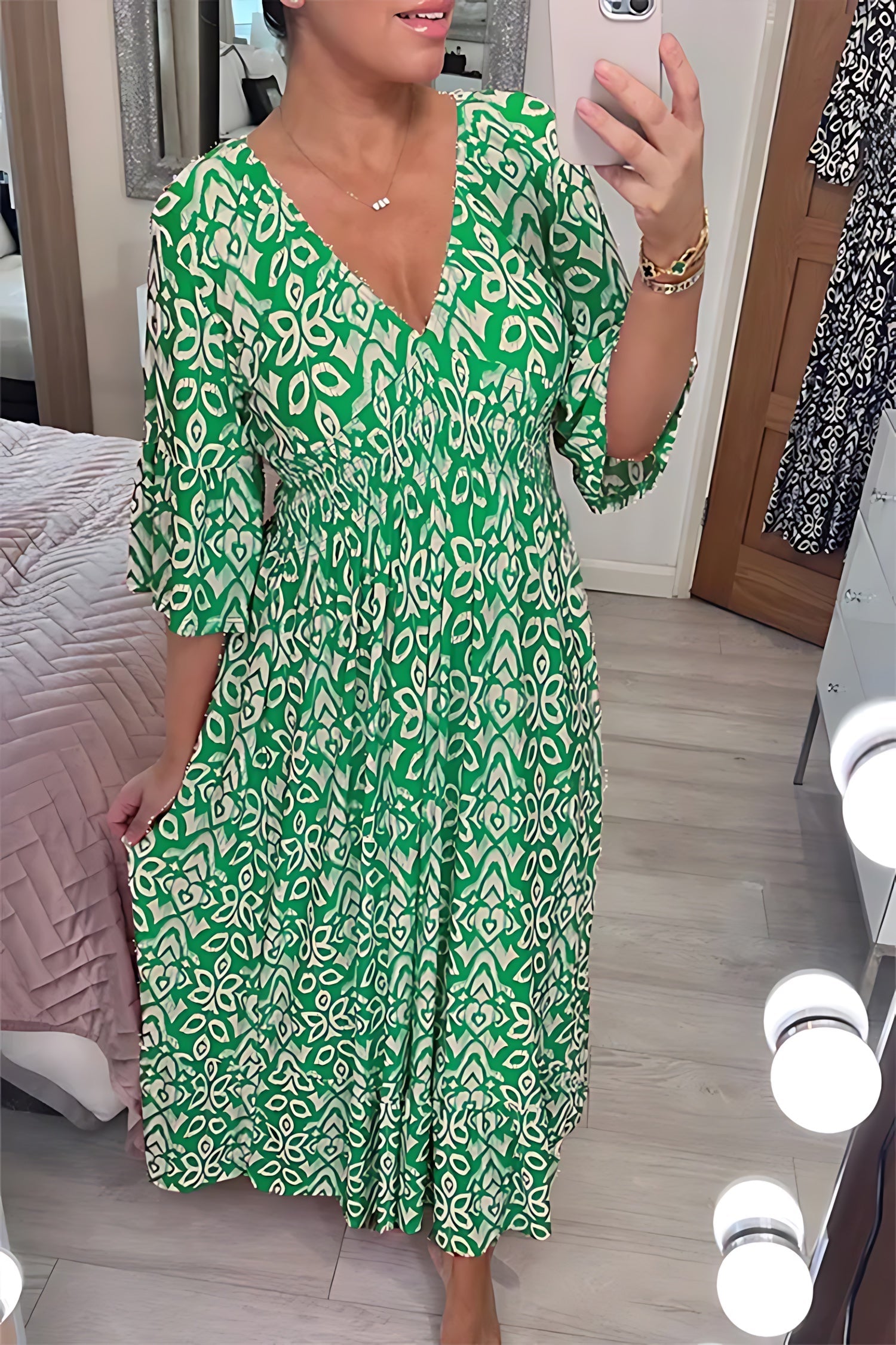 Esther – Ditsy Floral V Neck Flowy Maxi Dress