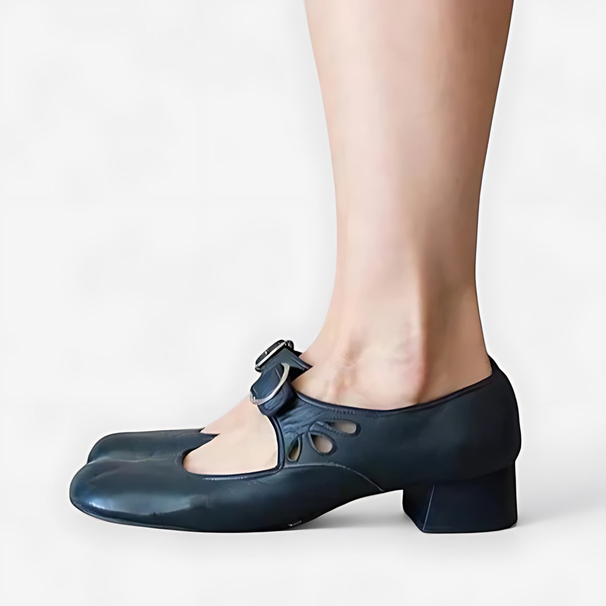Eva – Leather Round Toe Mary Jane Flats