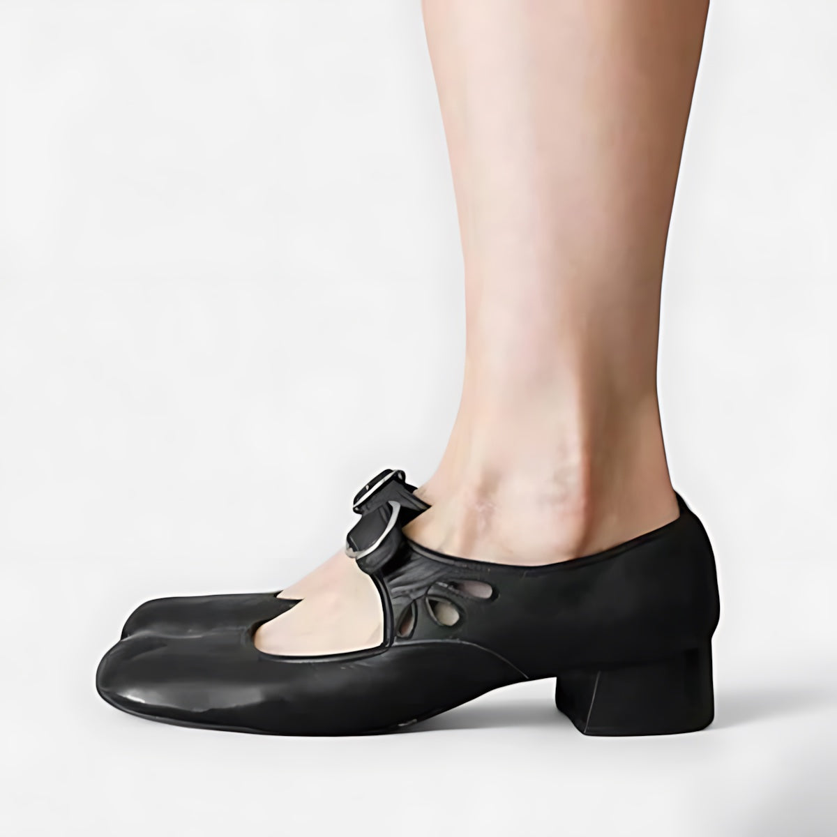 Eva – Leather Round Toe Mary Jane Flats