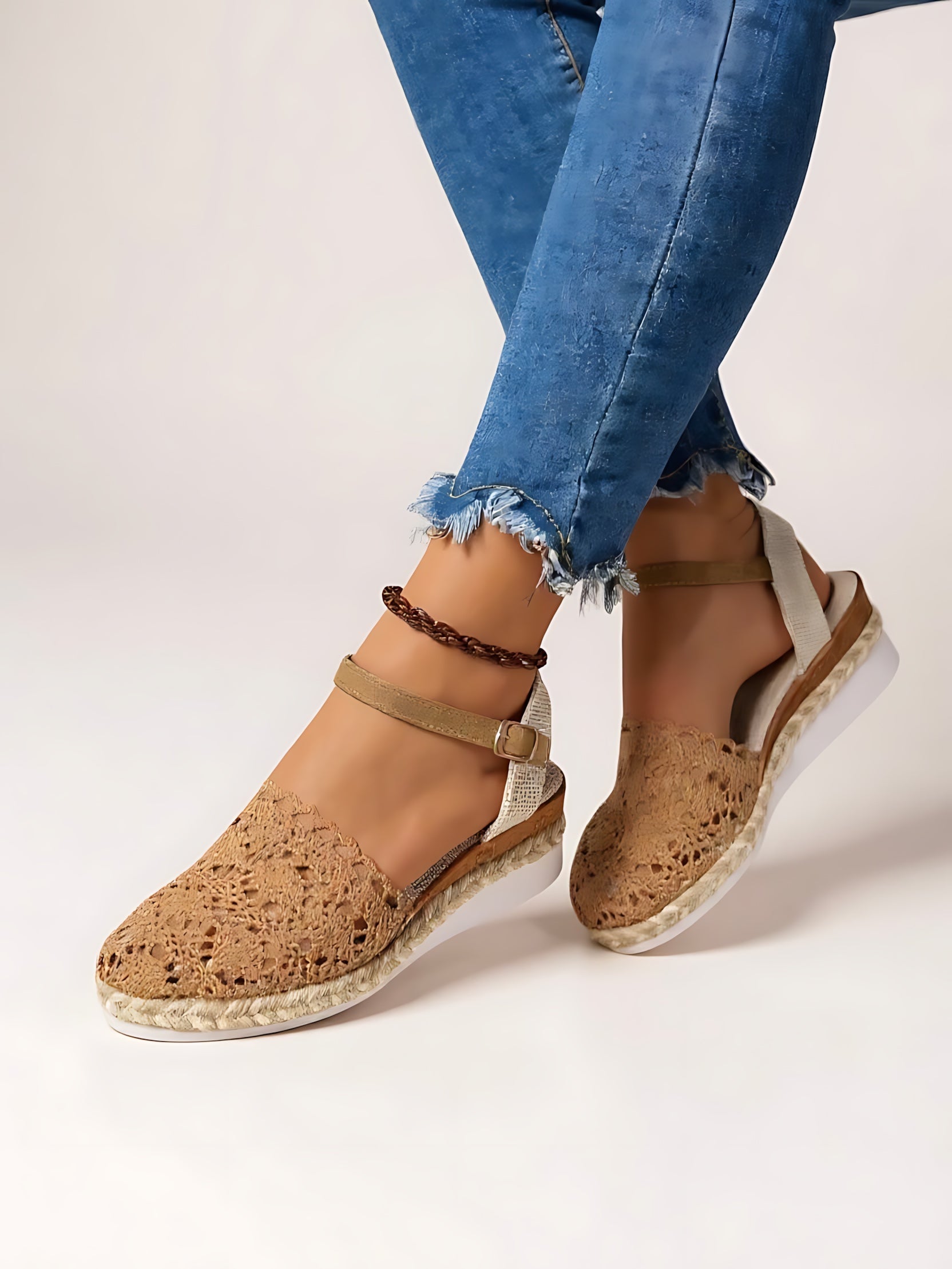 Frances – Woven Closed Toe Fisherman Sandals