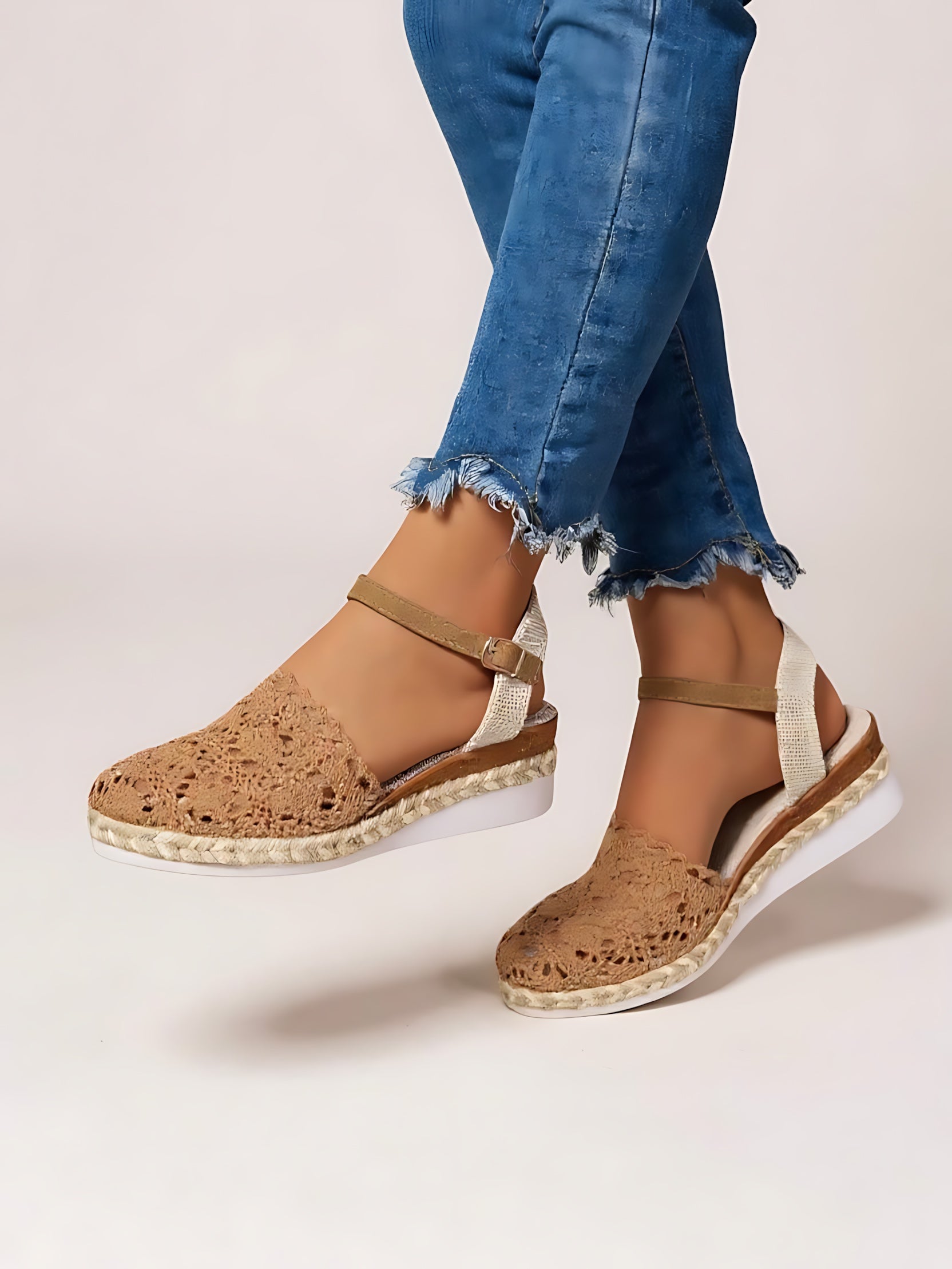 Frances – Woven Closed Toe Fisherman Sandals