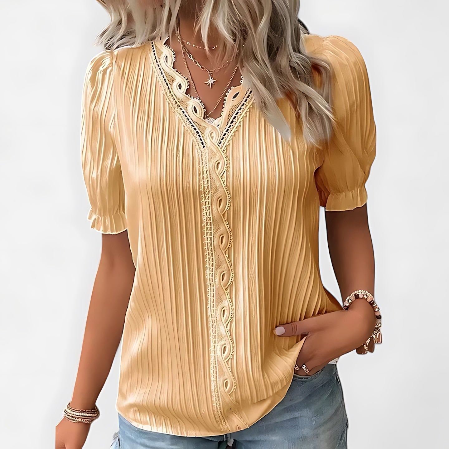 Hadley – Pintuck Pleated Short Sleeve Blouse