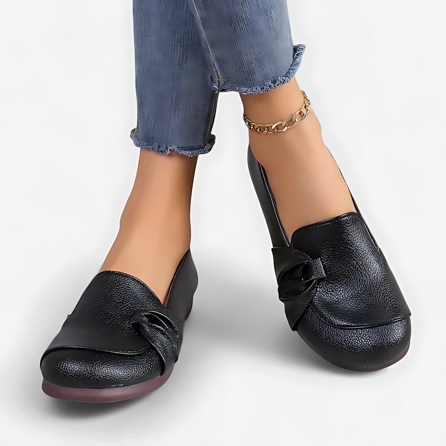 Harriet – Faux Leather Knot Round Toe Flats