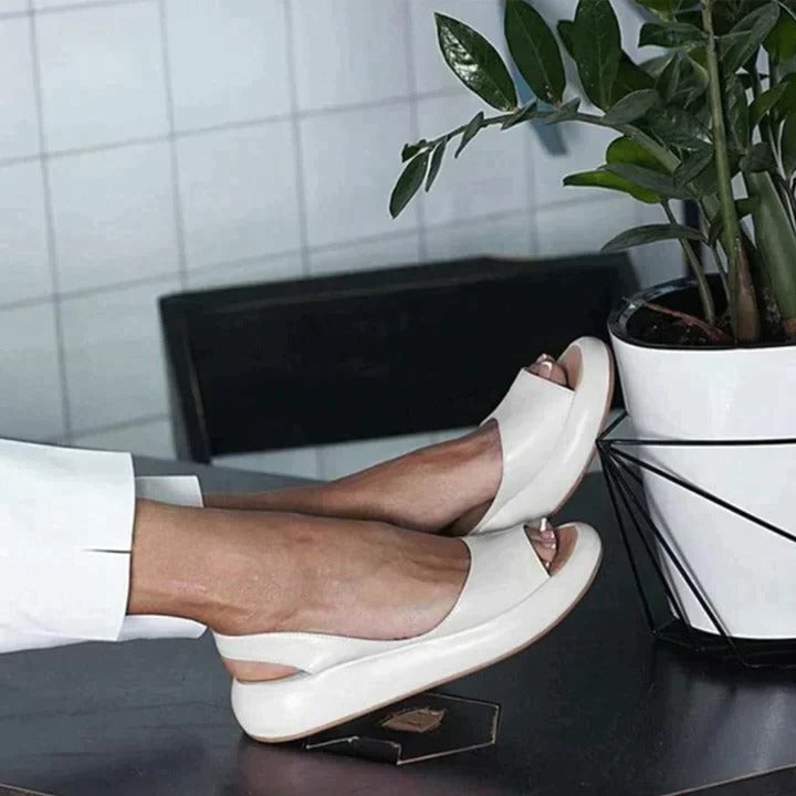 Peyton – Peep Toe Closed Back Flat Sandals