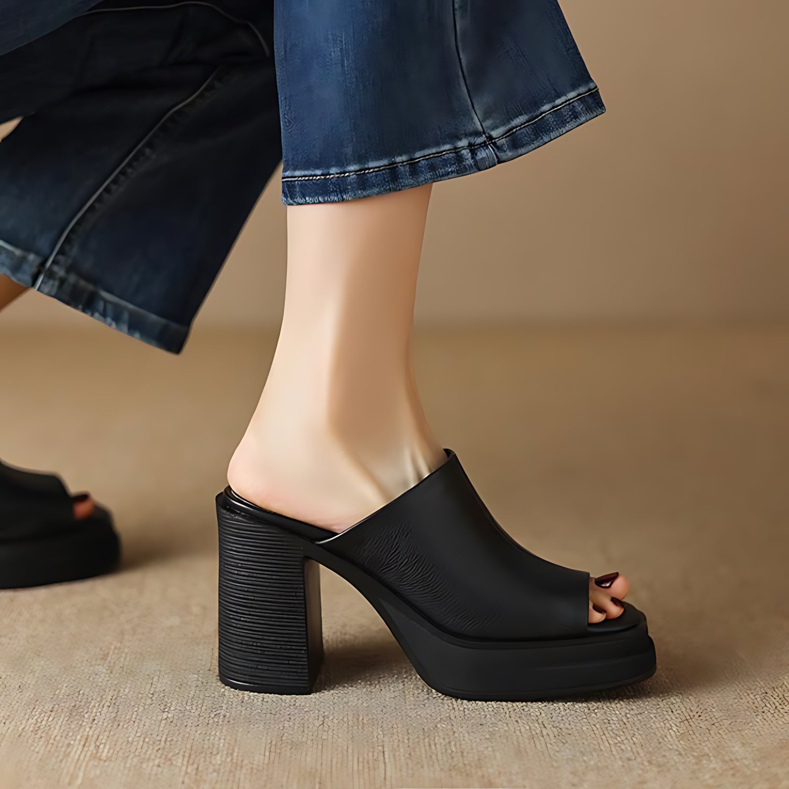 Journee – Peep Toe Chunky Heel Platform Mules