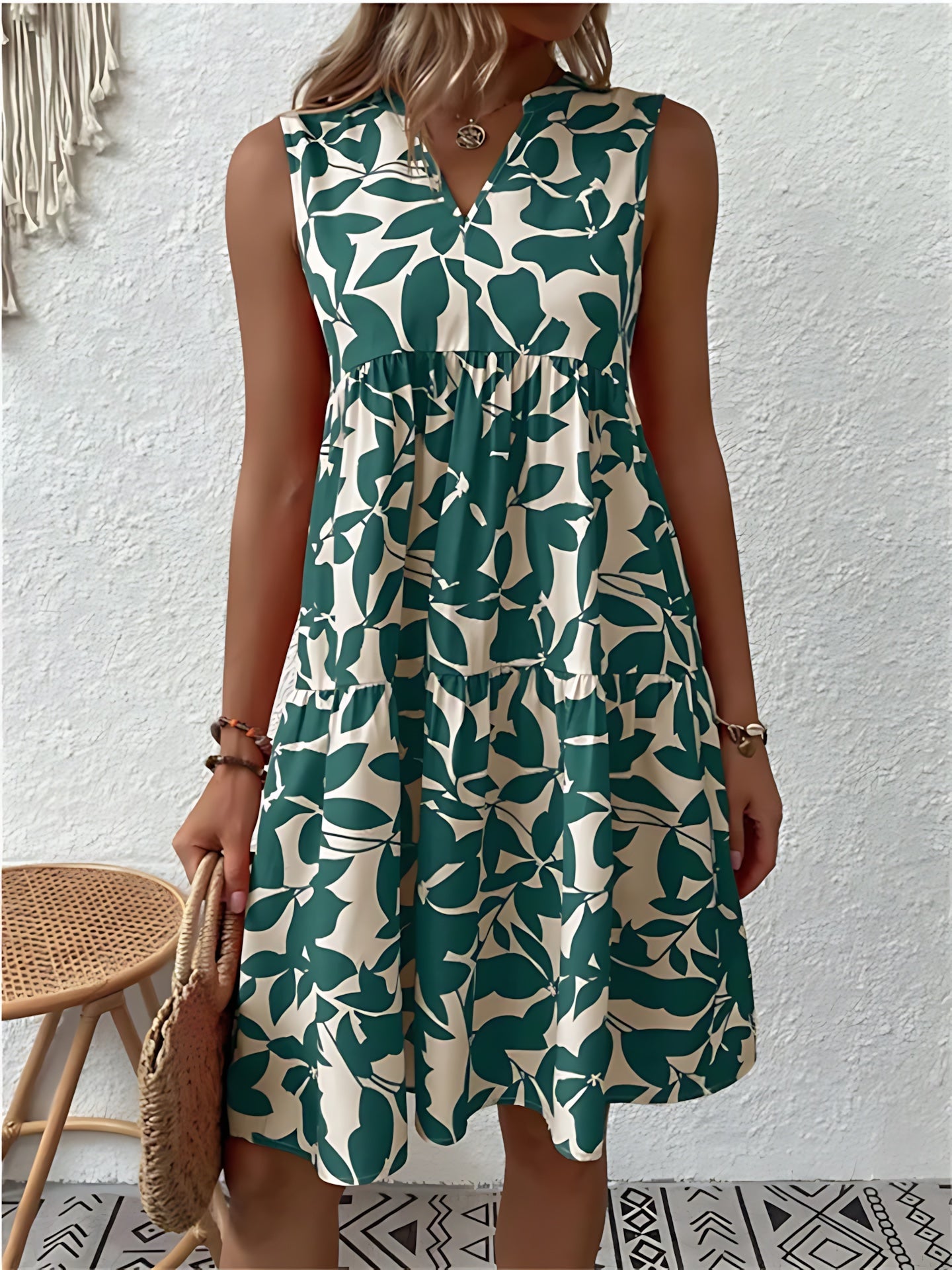 Lilah – Leaf Print V Neck A-Line Summer Dress