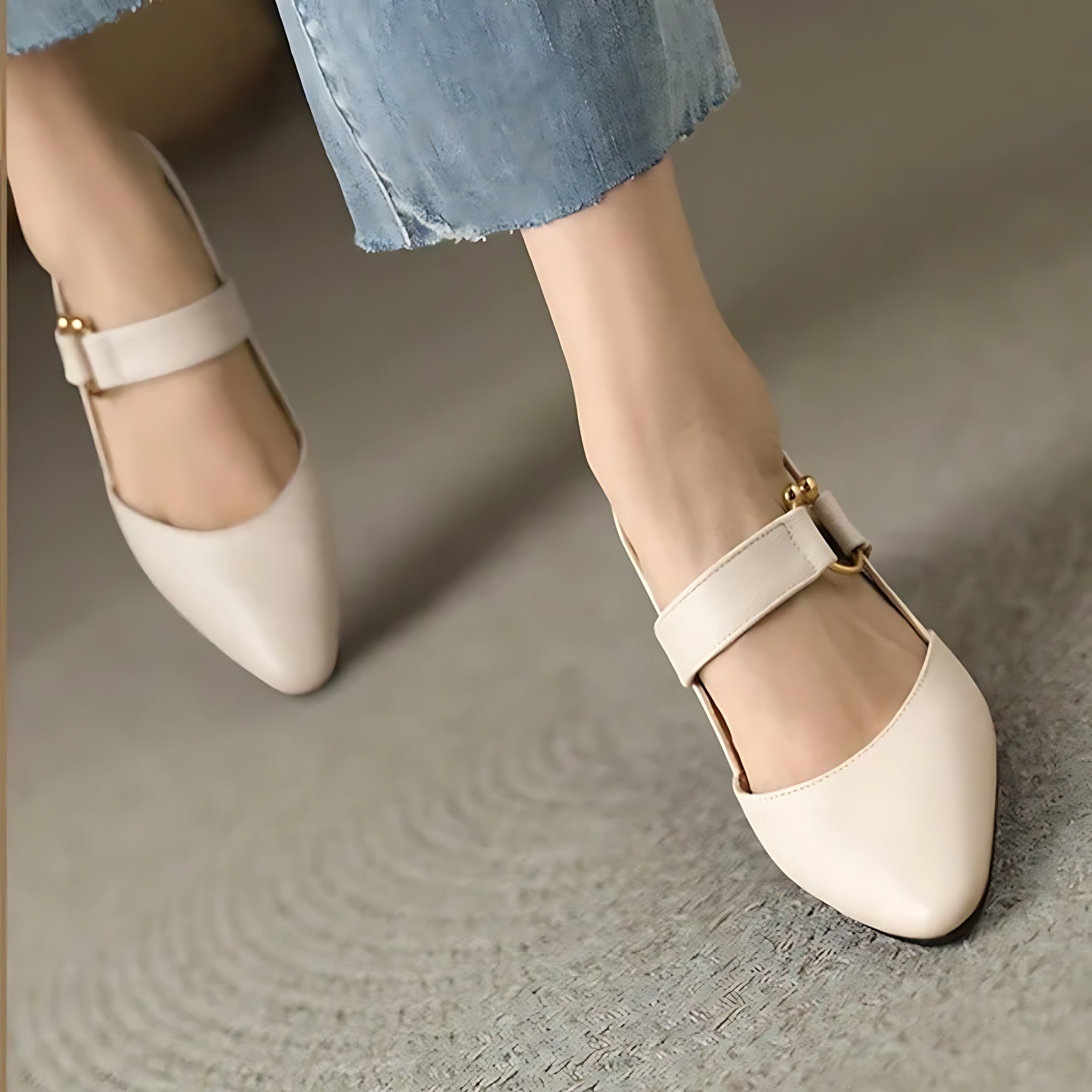 Lola – Pointed Toe Slingback Block Heel Pumps