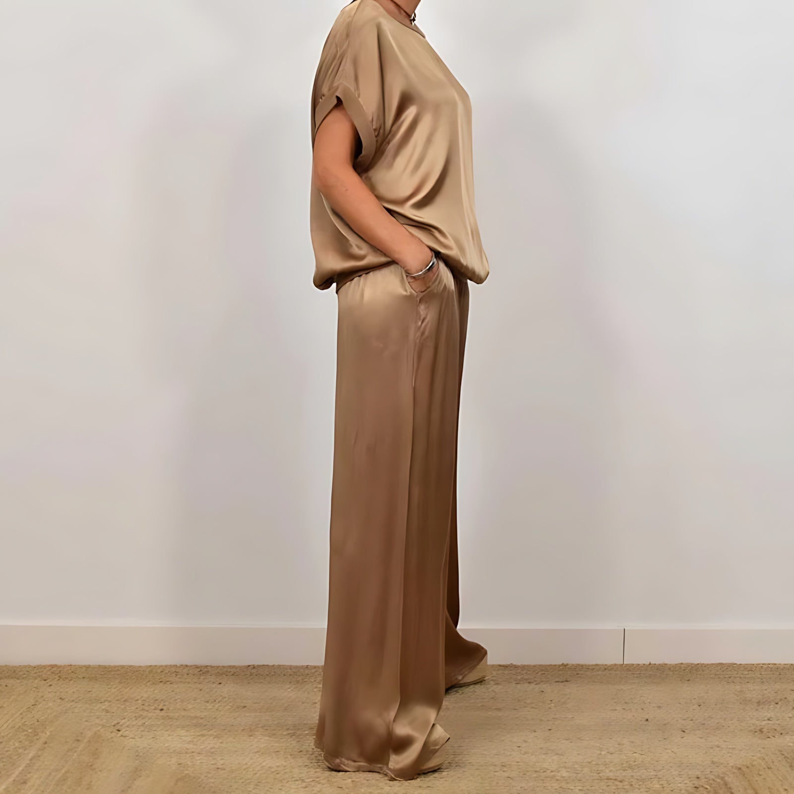 Lola – Satin Short Sleeve Top and Wide Leg Pants Set