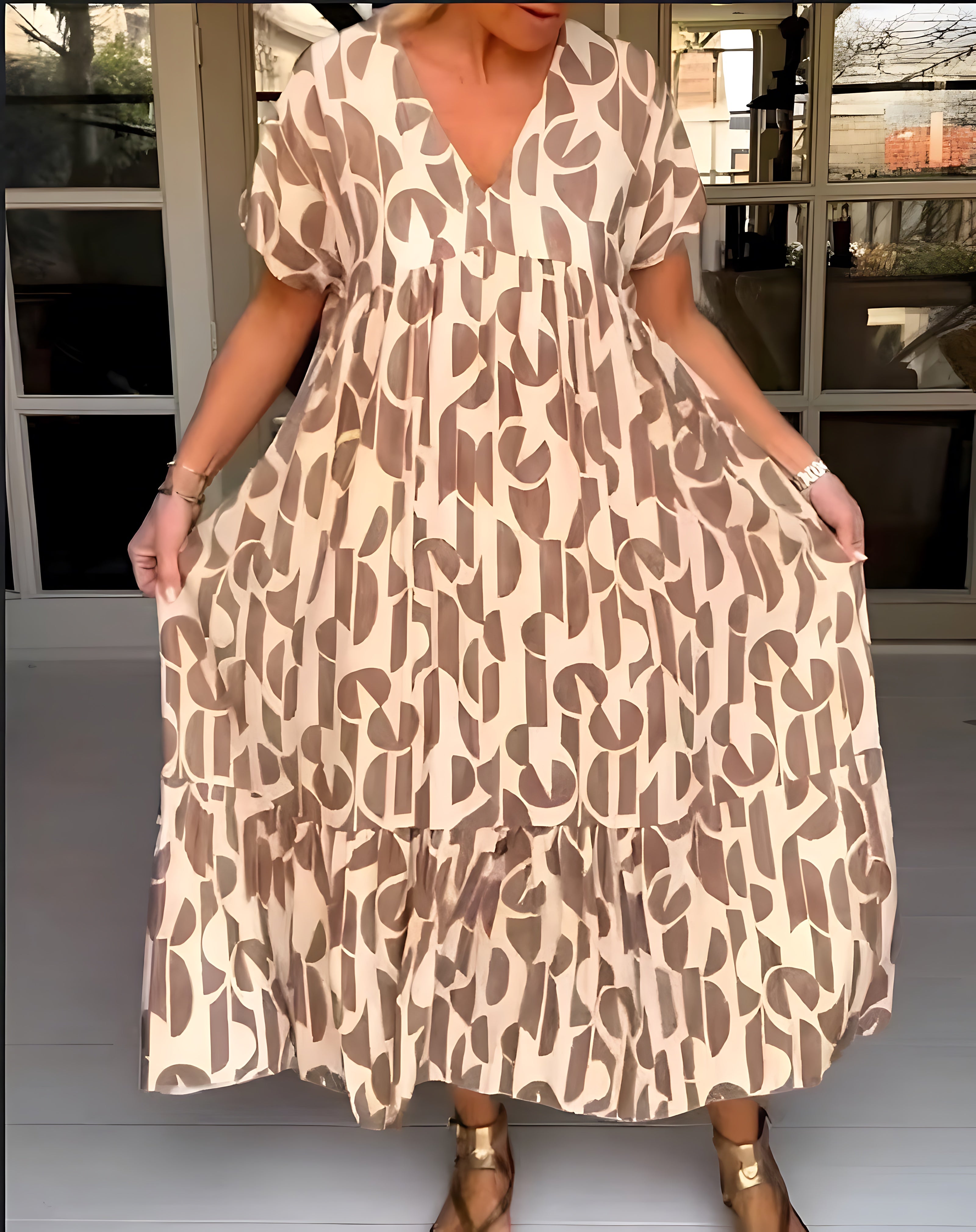 Lucy – Abstract Print Short Sleeve Flowy Maxi Dress