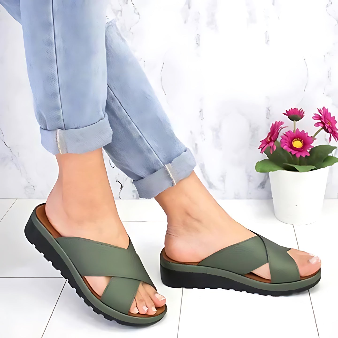Maeve – Metallic Cross Strap Platform Slide Sandals