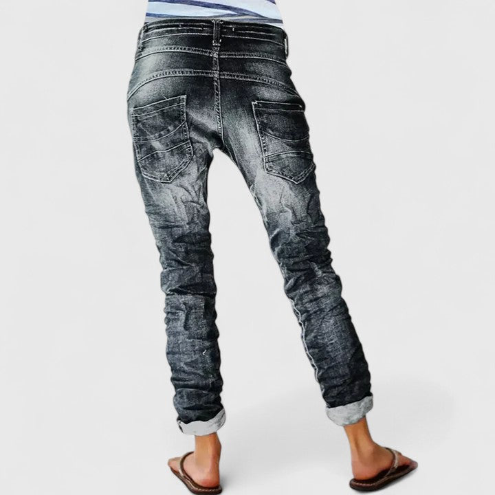 Ruby – Slouchy Distressed Jogger Jeans