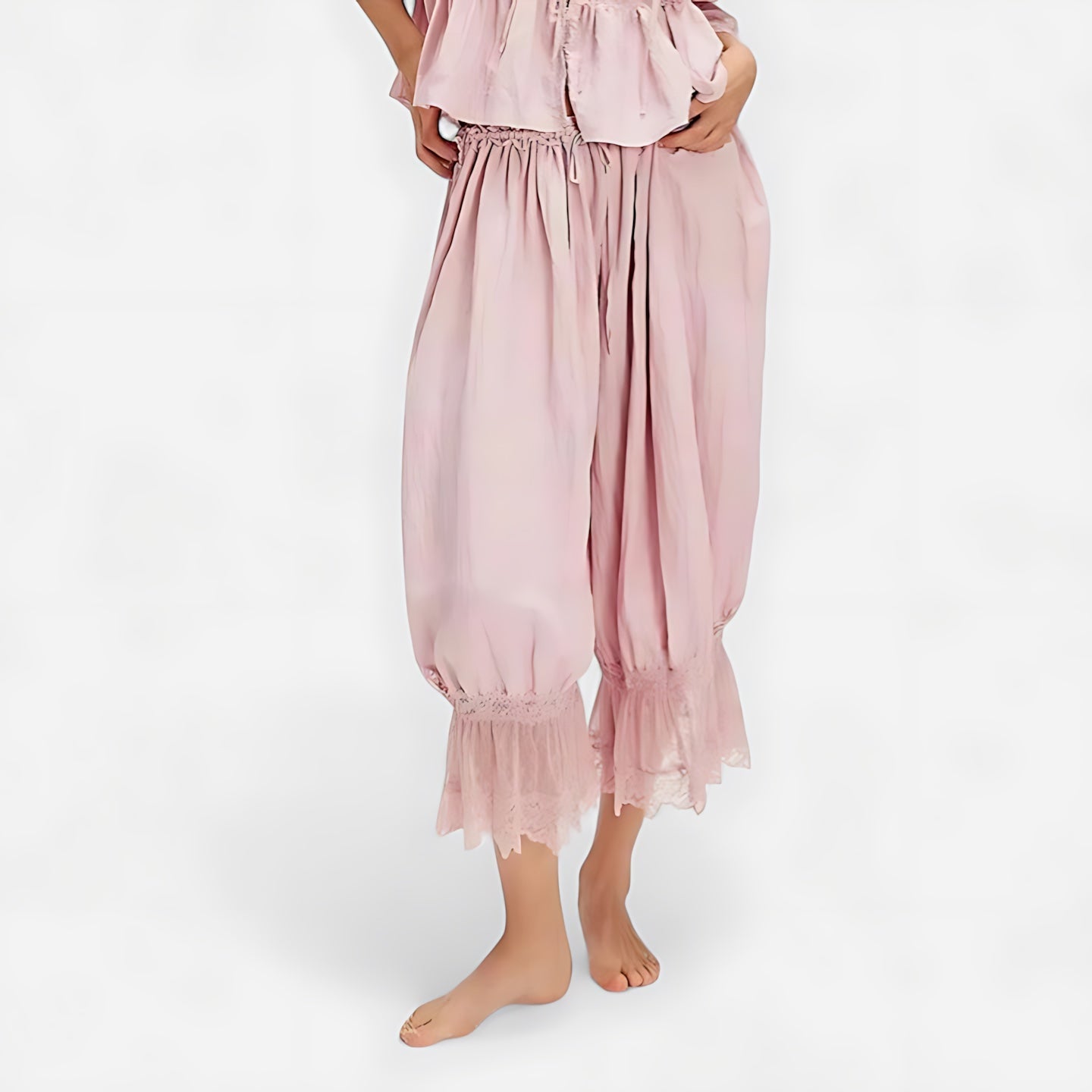 Margot – Lace Ruffle Hem Cropped Pants
