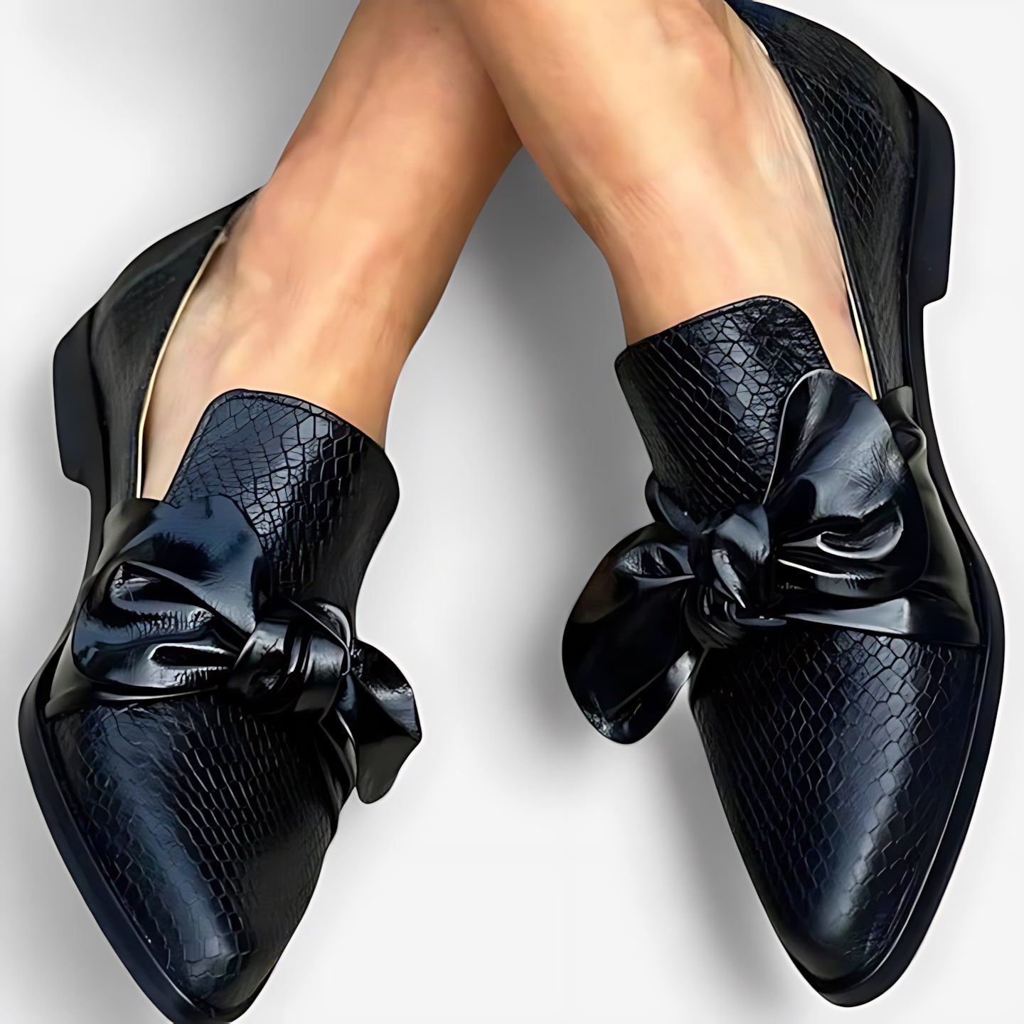 Mary – Snake Print Bow Pointed Toe Loafers