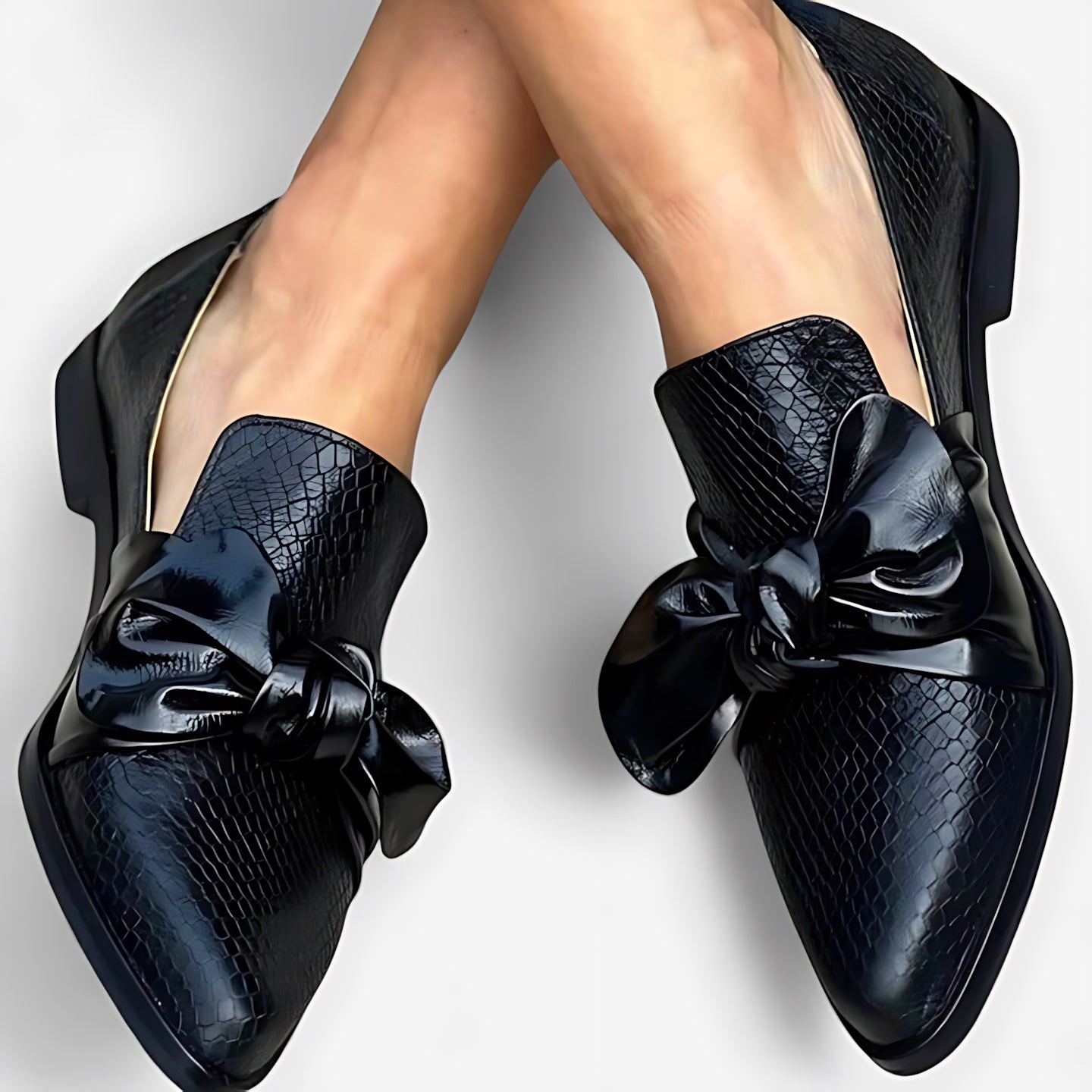 Mary – Snake Print Bow Pointed Toe Loafers