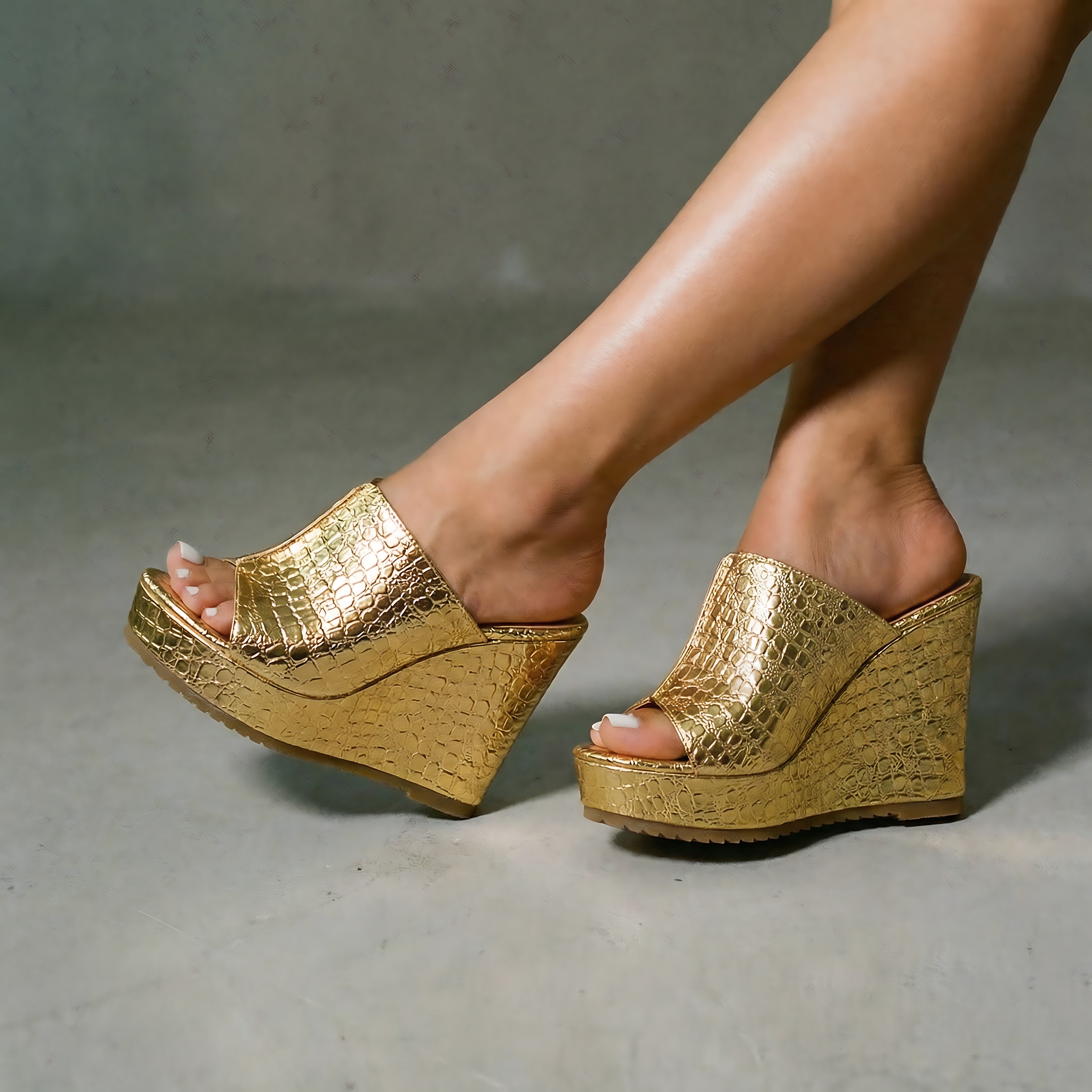 Mila – Metallic Platform Wedge Slide Sandals