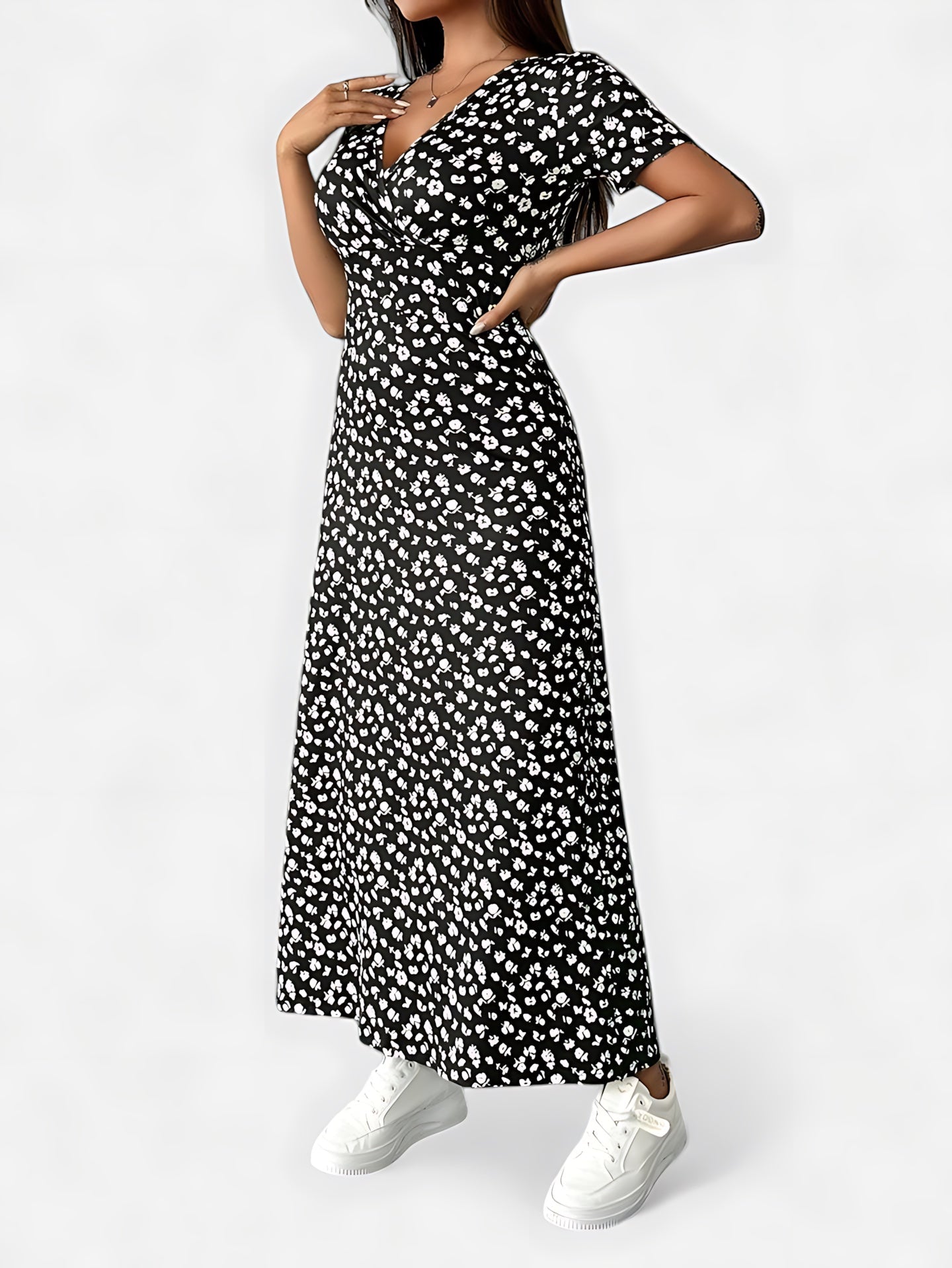 Millie – Ditsy Floral V Neck Short Sleeve Maxi Dress