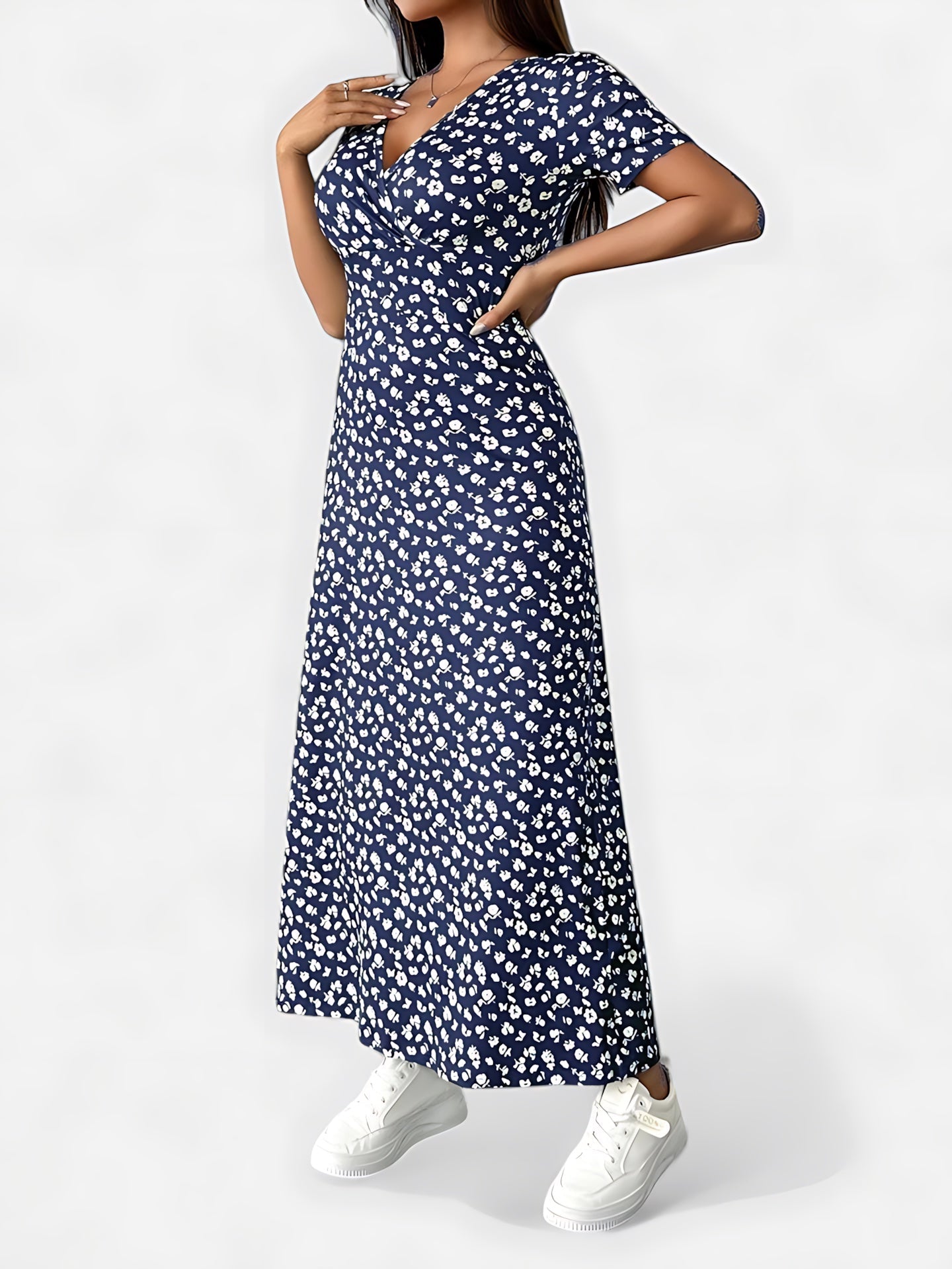 Millie – Ditsy Floral V Neck Short Sleeve Maxi Dress