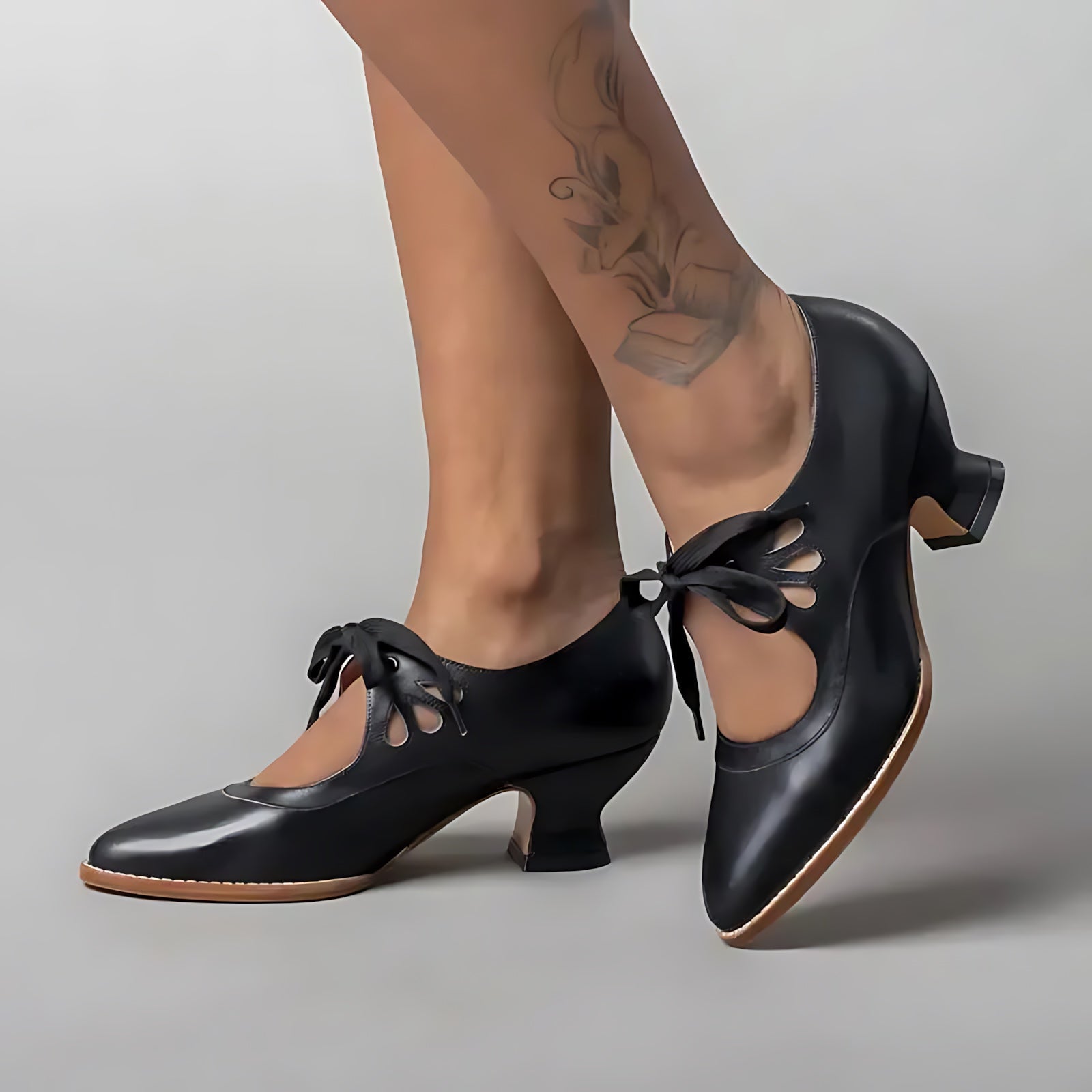 Rosalie – Pointed Toe Bow Kitten Heels