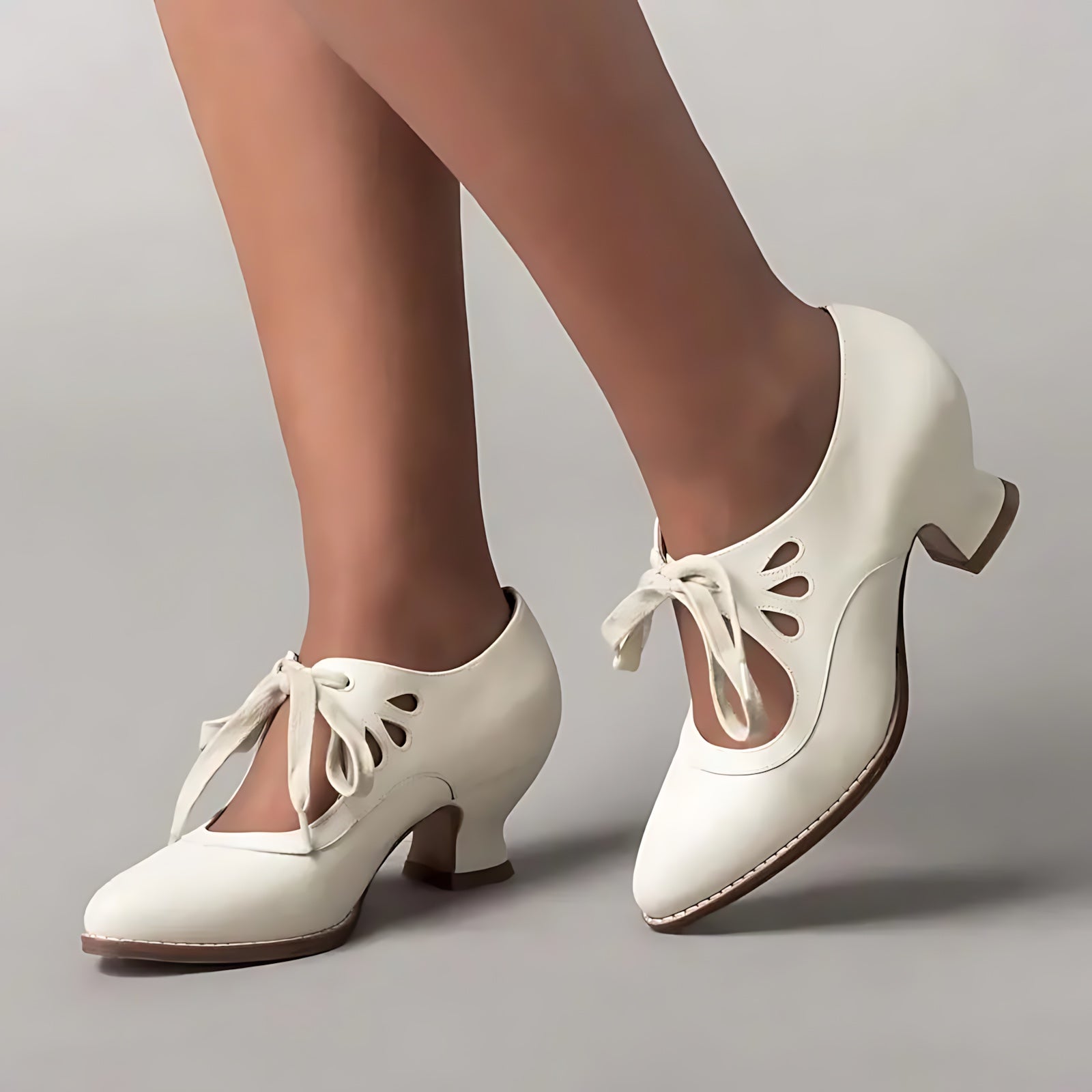 Rosalie – Pointed Toe Bow Kitten Heels