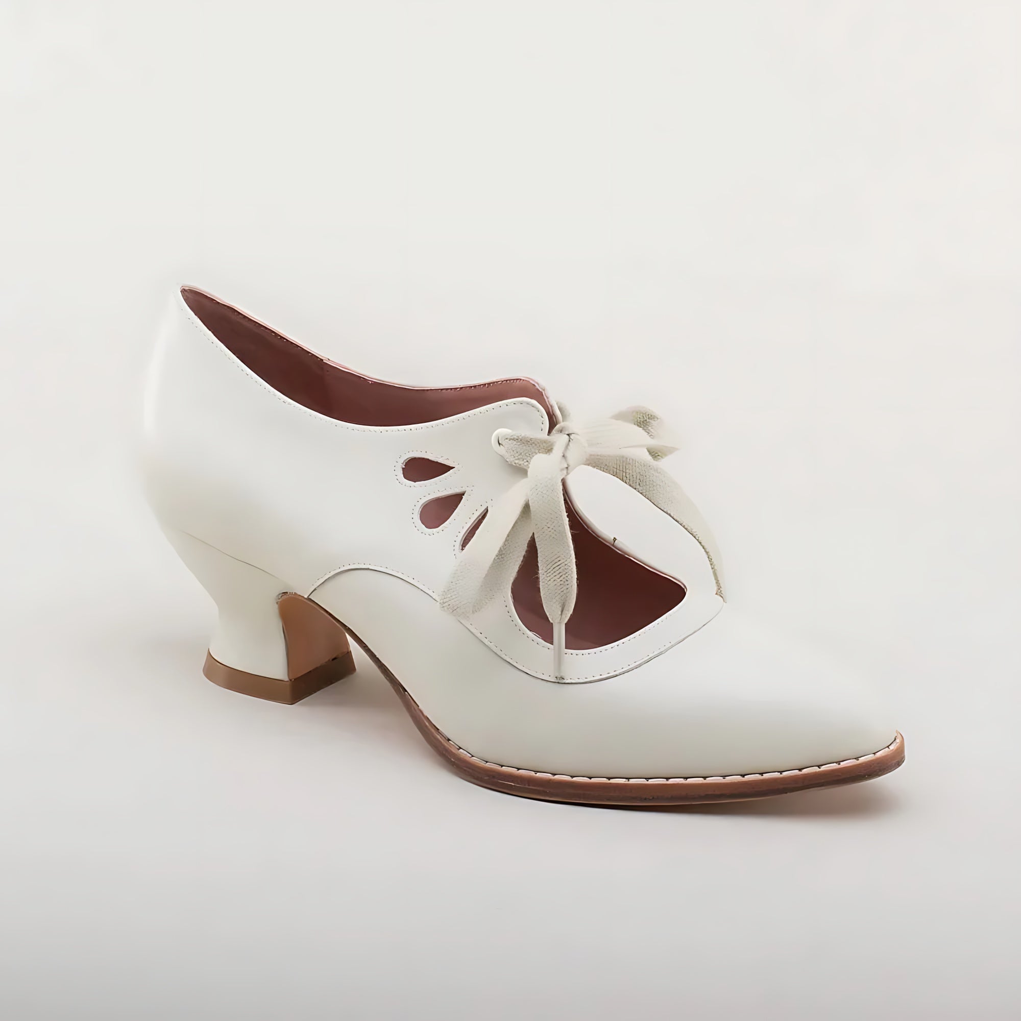 Rosalie – Pointed Toe Bow Kitten Heels