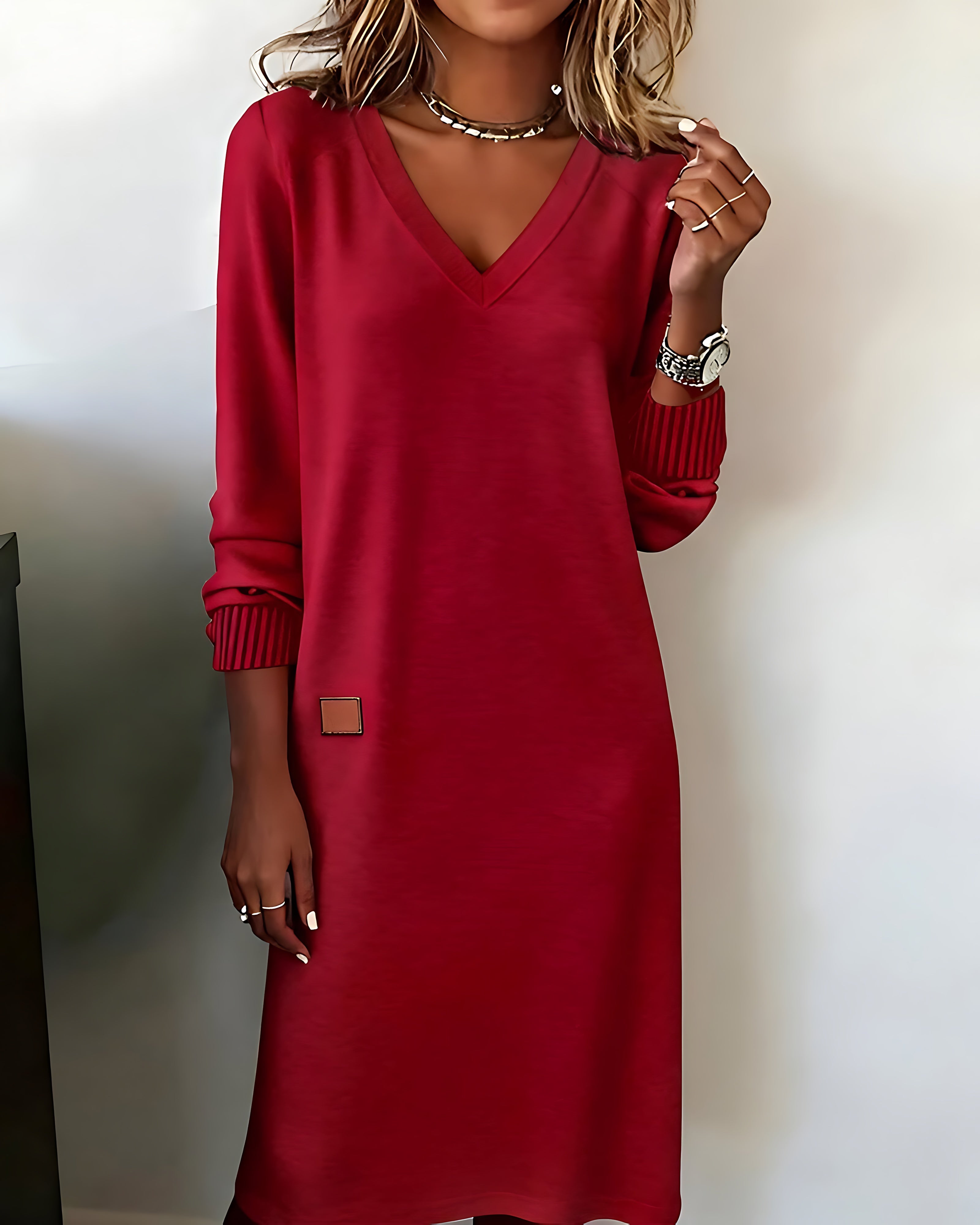 Rylee – V Neck Long Sleeve Shift Midi Dress