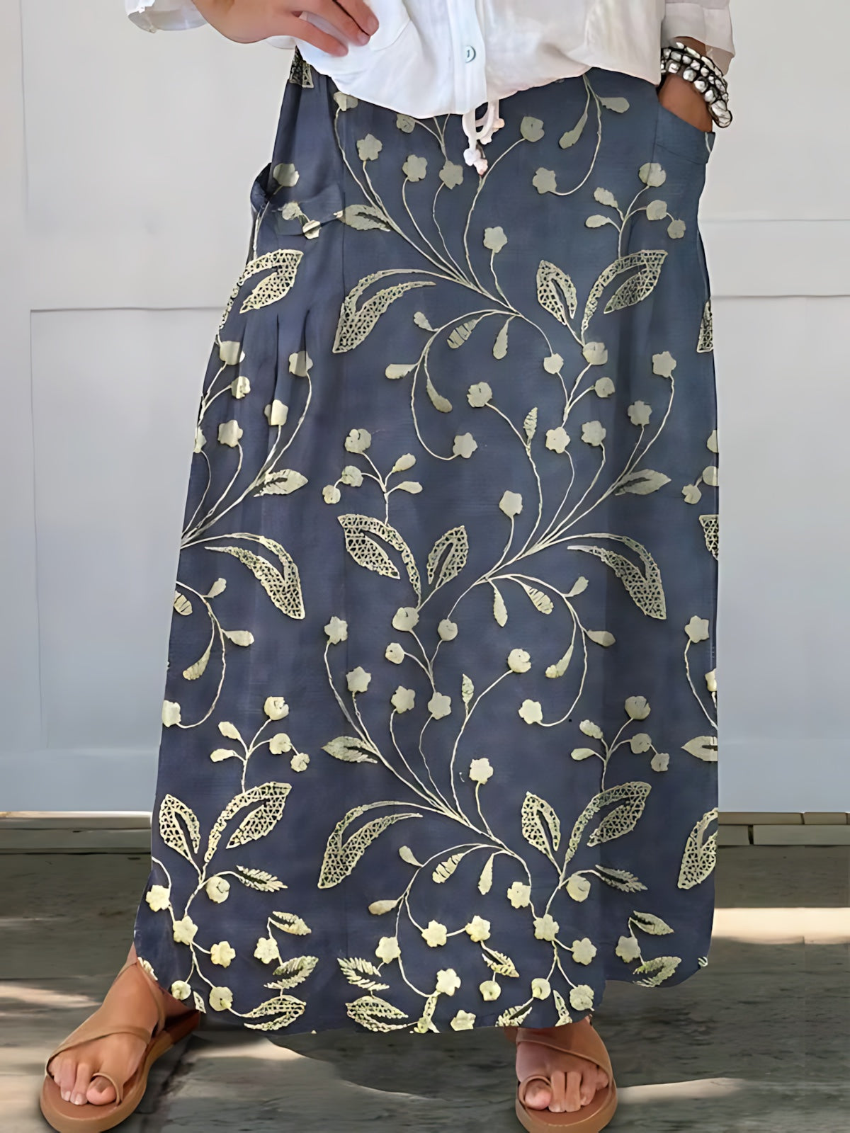Valentina – Ditsy Floral Flowy Midi Skirt