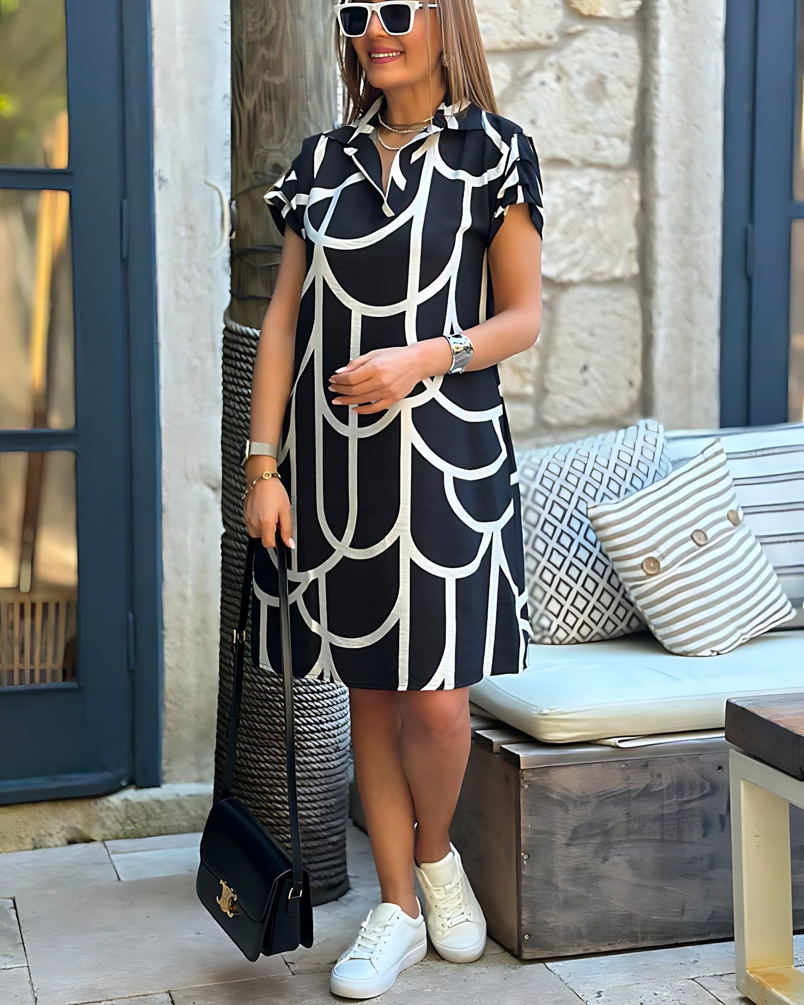 Veronica – Geometric Print Flutter Sleeve Midi Dress
