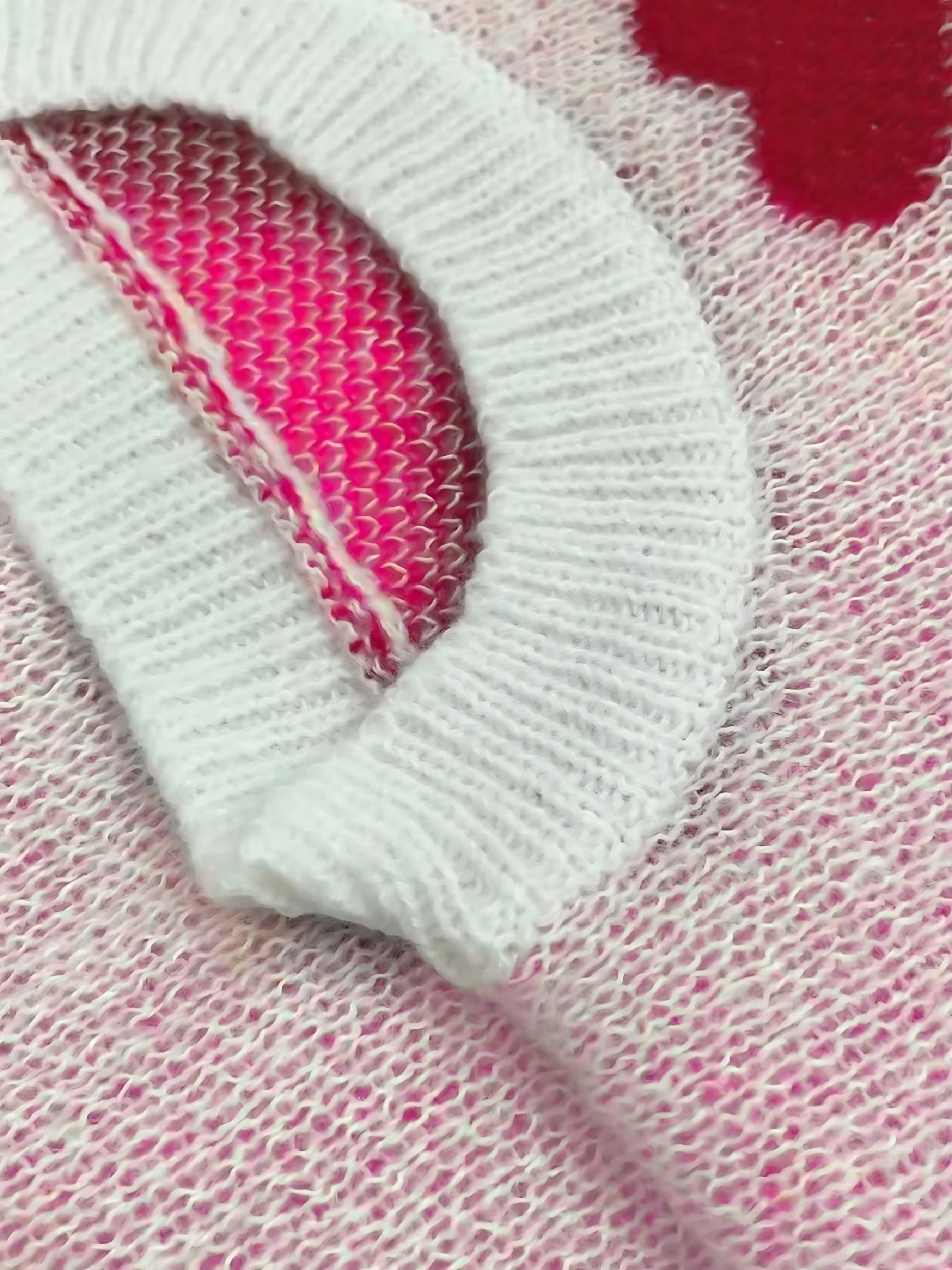 Veronica – Heart Pattern Crew Neck Sweater