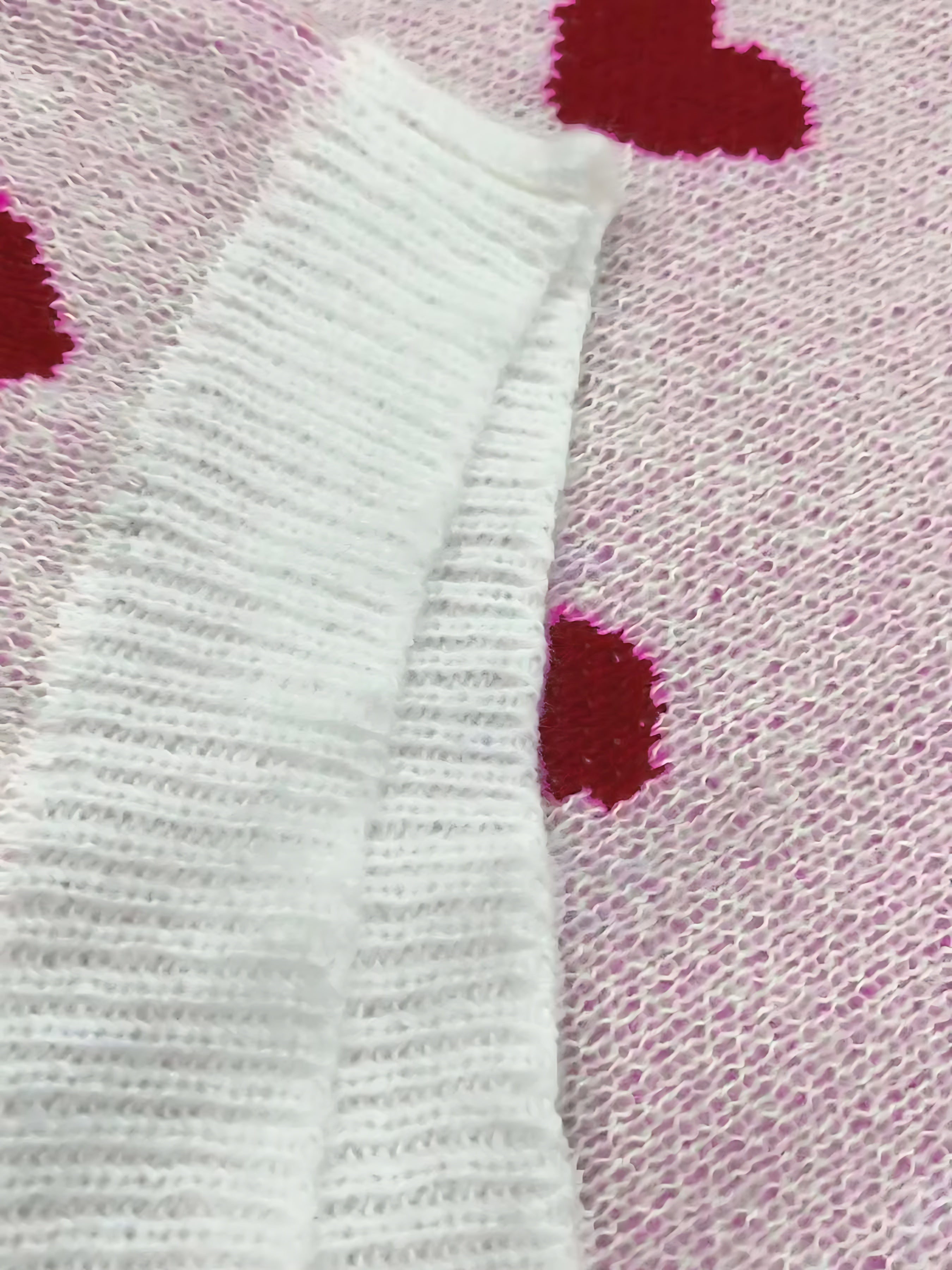 Veronica – Heart Pattern Crew Neck Sweater