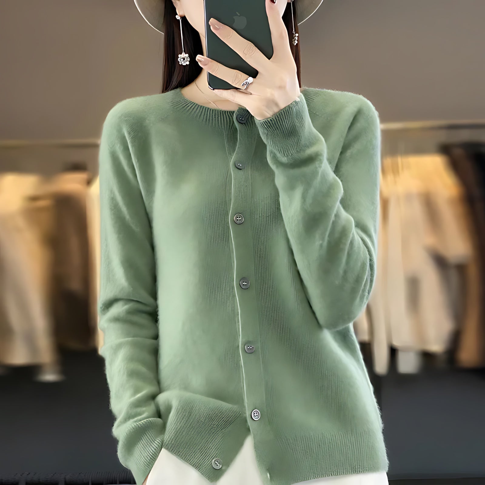 Victoria – Button Up Crew Neck Knit Cardigan