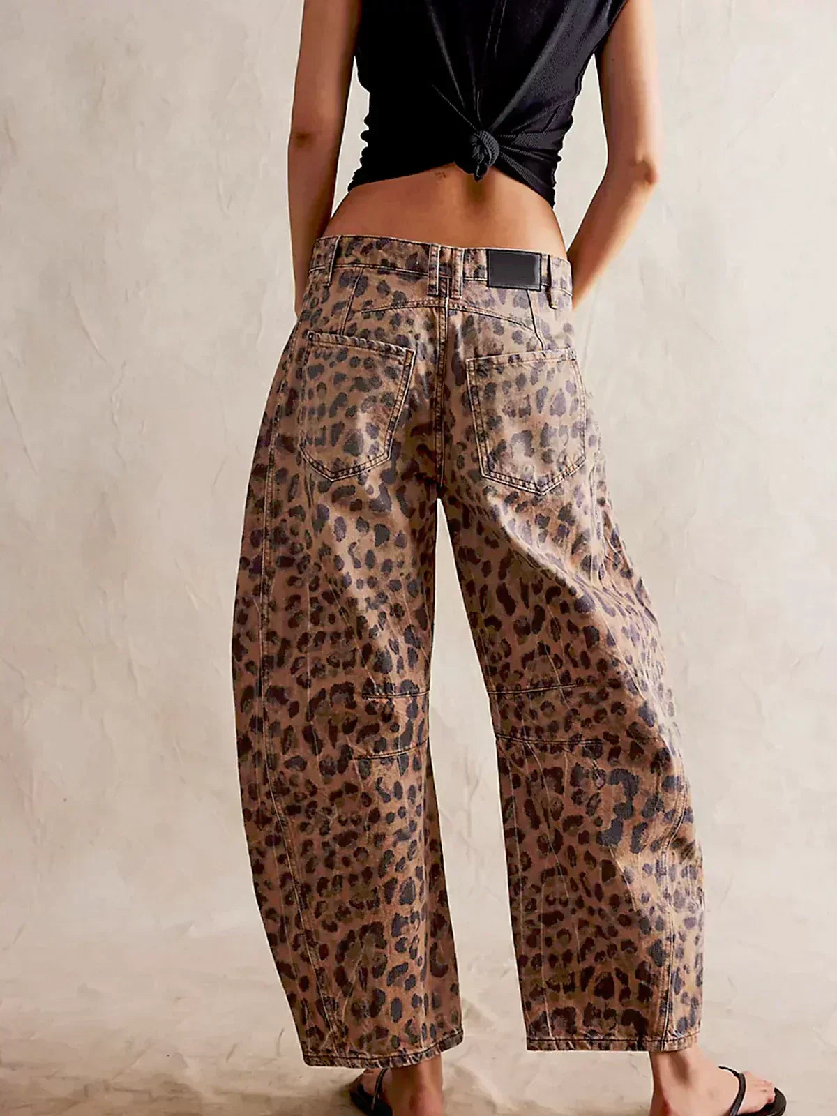 Maggie – Leopard Print Barrel Leg Jeans