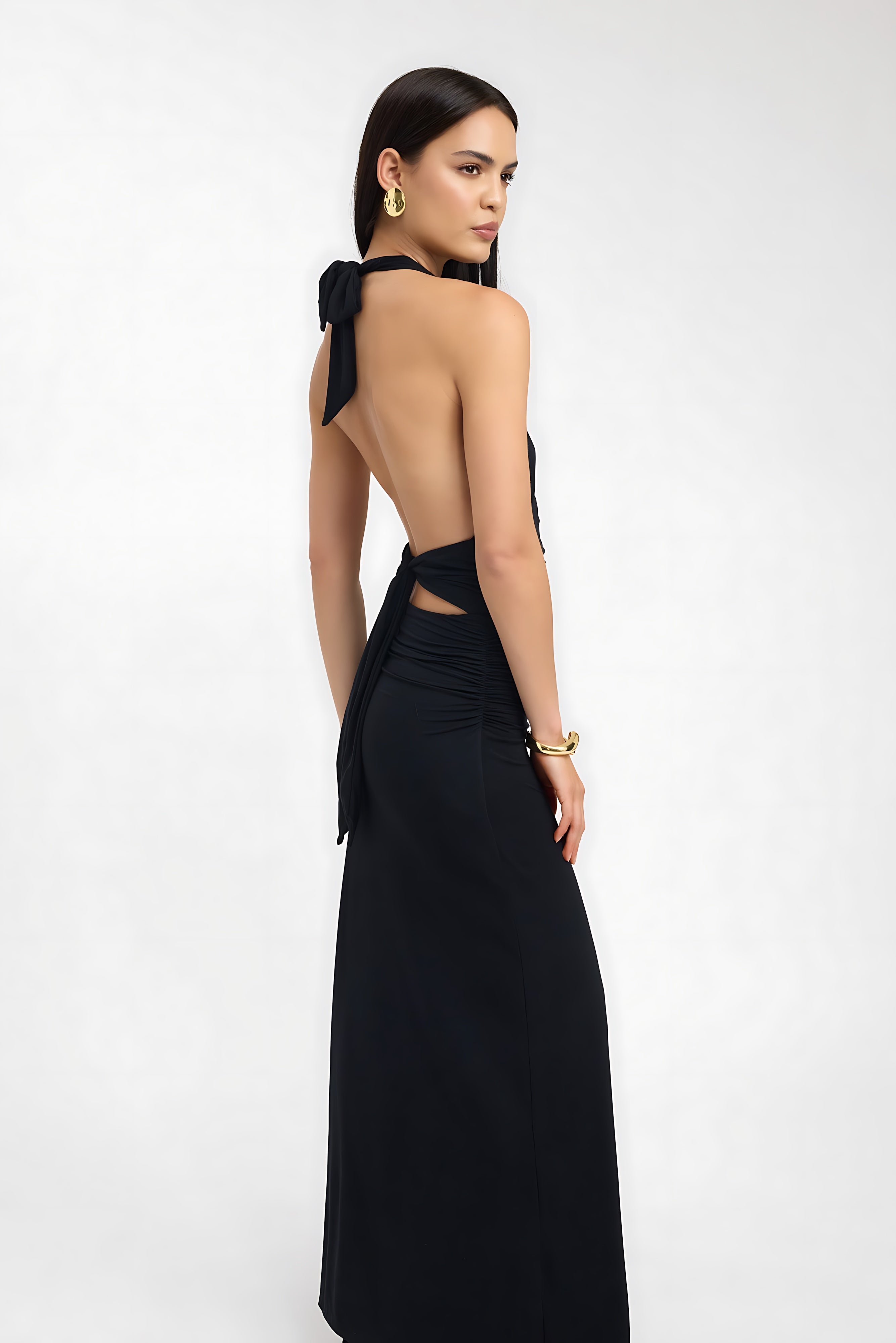 Wren – Halter Neck Fitted Evening Maxi Dress